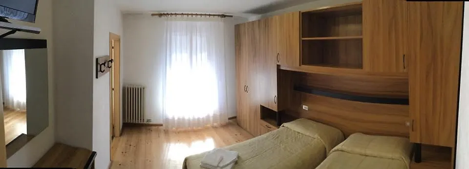 Casa Alpina Sant'Apollinare Hotel Falcade 0*,  Italia